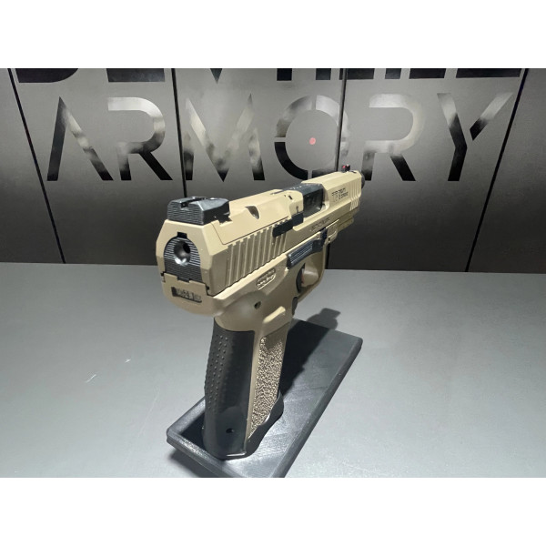Pistolet CANIK TP-9 ELITE COMBAT FDE 9X19  Chez DEVILLE ARMORY. Votre armurerie en ligne.