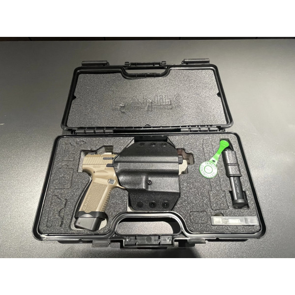 Pistolet CANIK TP-9 ELITE COMBAT FDE 9X19  Chez DEVILLE ARMORY. Votre armurerie en ligne.