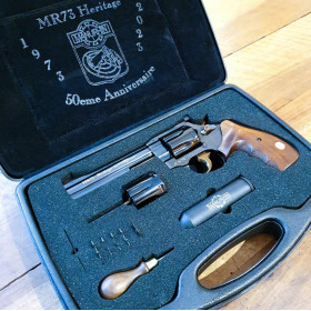 Revolver MANURHIN MR73 HERITAGE 5" 1/4 9x19 ET 38/357mag  Chez DEVILLE ARMORY. Votre armurerie en ligne.