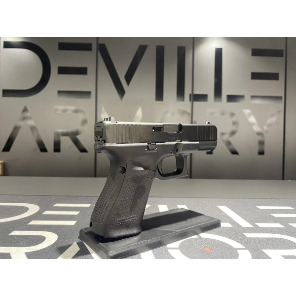 Pistolet GLOCK 19 GEN5 FS  Chez DEVILLE ARMORY. Votre armurerie en ligne.