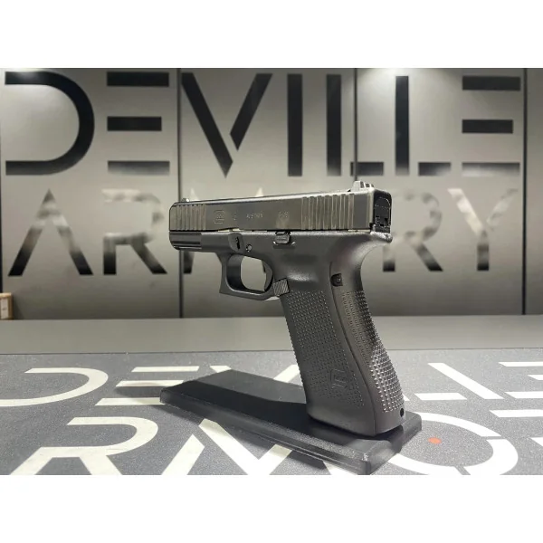 Pistolet GLOCK 45