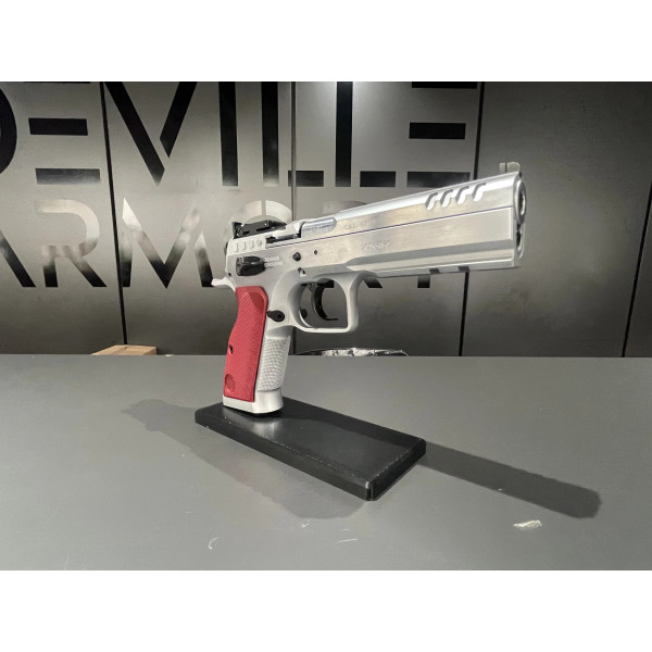 Pistolet TANFOGLIO STOCK III PRO OR 9x19  Chez DEVILLE ARMORY. Votre armurerie en ligne.