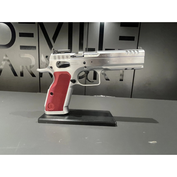 Pistolet TANFOGLIO STOCK III PRO OR 9x19  Chez DEVILLE ARMORY. Votre armurerie en ligne.