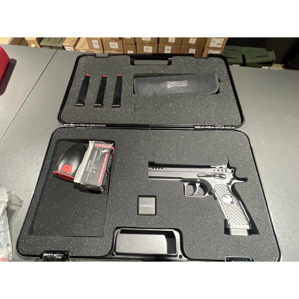 Pistolet TANFOGLIO STOCK III EXTREM PRO OR 9x19  Chez DEVILLE ARMORY. Votre armurerie en ligne.