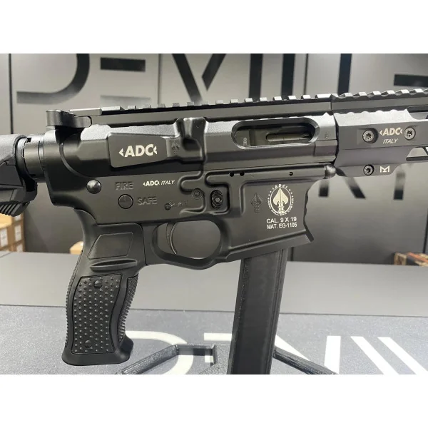 CARABINE ADC AR9 SILENCE CAL. 9X19 NOIR 9.5" GARDE MAIN 12" AVEC A-TEC PMM6 1/2X28
