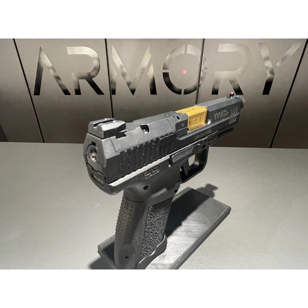 PISTOLET CANIK TP-9 ELITE COMBAT EXECUTIVE 9X19  Chez DEVILLE ARMORY. Votre armurerie en ligne.