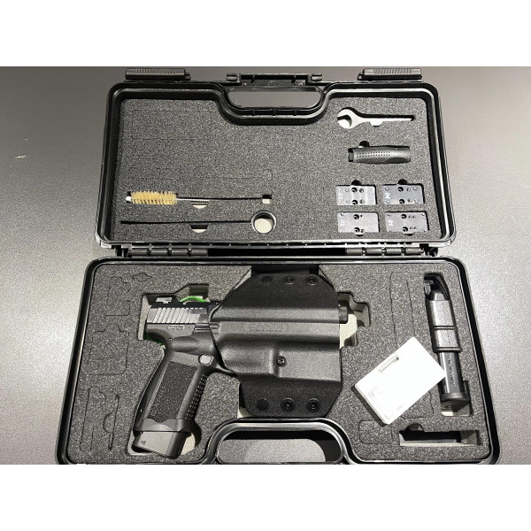 PISTOLET CANIK TP-9 ELITE COMBAT EXECUTIVE 9X19  Chez DEVILLE ARMORY. Votre armurerie en ligne.