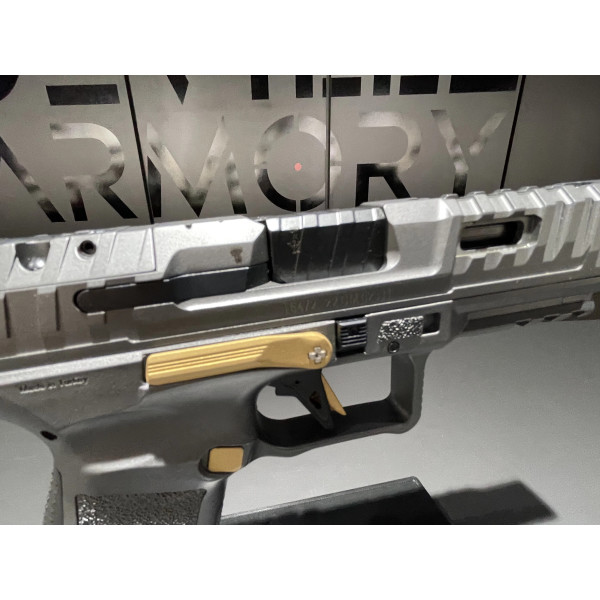 Pistolet SFX RIVAL GREY 9X19  Chez DEVILLE ARMORY. Votre armurerie en ligne.