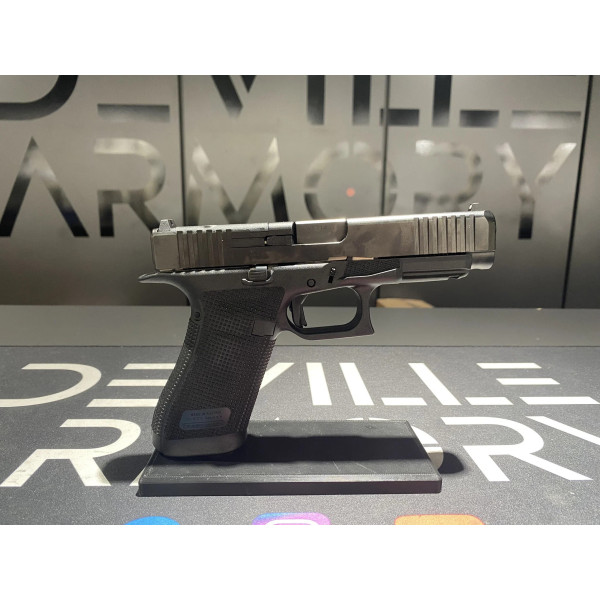 Pistolet GLOCK 17 GEN6  Chez DEVILLE ARMORY. Votre armurerie en ligne.