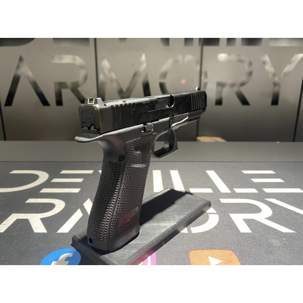Pistolet GLOCK 17 GEN6  Chez DEVILLE ARMORY. Votre armurerie en ligne.