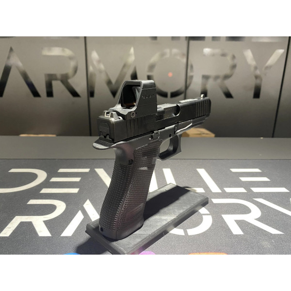 Pack GLOCK 17 GEN6 + Viseur Osight X  Chez DEVILLE ARMORY. Votre armurerie en ligne.