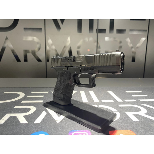 Pistolet GLOCK 19 GEN6  Chez DEVILLE ARMORY. Votre armurerie en ligne.