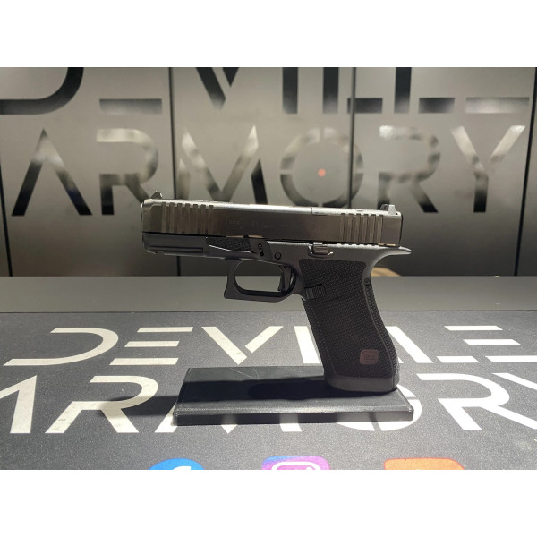 Pistolet GLOCK 45 GEN6  Chez DEVILLE ARMORY. Votre armurerie en ligne.