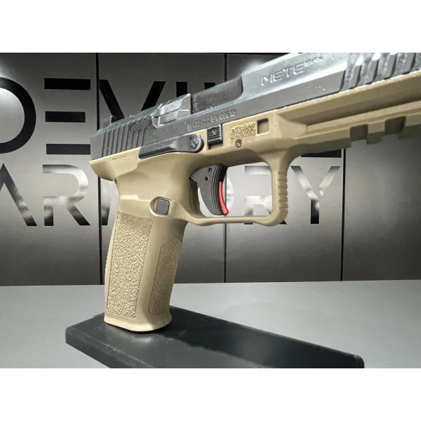 Pistolet METE SFX FDE 9X19  Chez DEVILLE ARMORY. Votre armurerie en ligne.