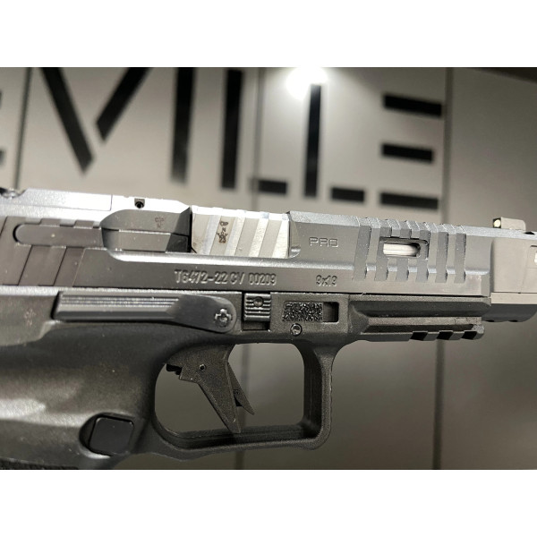 Pistolet CANIK METE SFX PRO BLACK 9X19  Chez DEVILLE ARMORY. Votre armurerie en ligne.