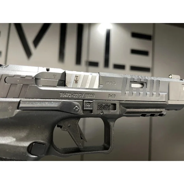 Pistolet CANIK METE SFX PRO BLACK 9X19