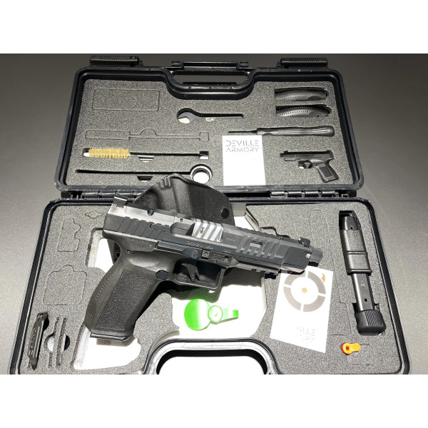 Pistolet CANIK METE SFX PRO BLACK 9X19  Chez DEVILLE ARMORY. Votre armurerie en ligne.