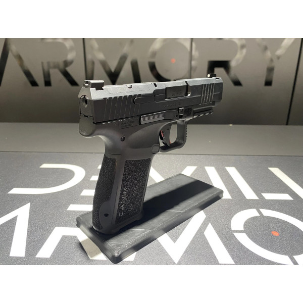 Pistolet Mete MC9LS Noir 9X19  Chez DEVILLE ARMORY. Votre armurerie en ligne.