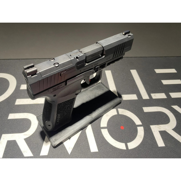 Pistolet Mete MC9LS Noir 9X19  Chez DEVILLE ARMORY. Votre armurerie en ligne.