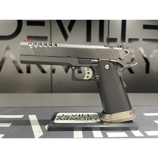 Pistolet STP LOKI 5.0 9x19 Custom  Chez DEVILLE ARMORY. Votre armurerie en ligne.
