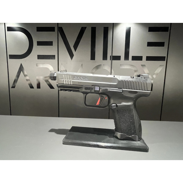 Pistolet CANIK TP-9 ELITE COMBAT NOIR 9X19  Chez DEVILLE ARMORY. Votre armurerie en ligne.