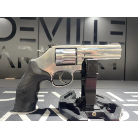 Revolver S&W 617 22LR 4" 10CPS  Chez DEVILLE ARMORY. Votre armurerie en ligne.