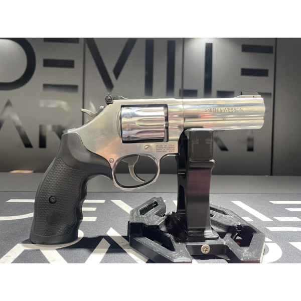 Revolver S&W 617 22LR 4" 10CPS  Chez DEVILLE ARMORY. Votre armurerie en ligne.