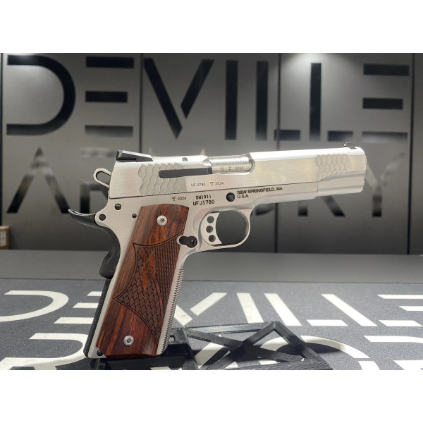 Pistolet S&W 1911 E SERIES 45Acp  Chez DEVILLE ARMORY. Votre armurerie en ligne.