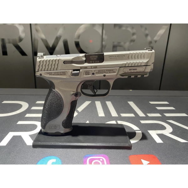 Pistolet S&W M&P9 M 2.0 METAL 9X19  Chez DEVILLE ARMORY. Votre armurerie en ligne.