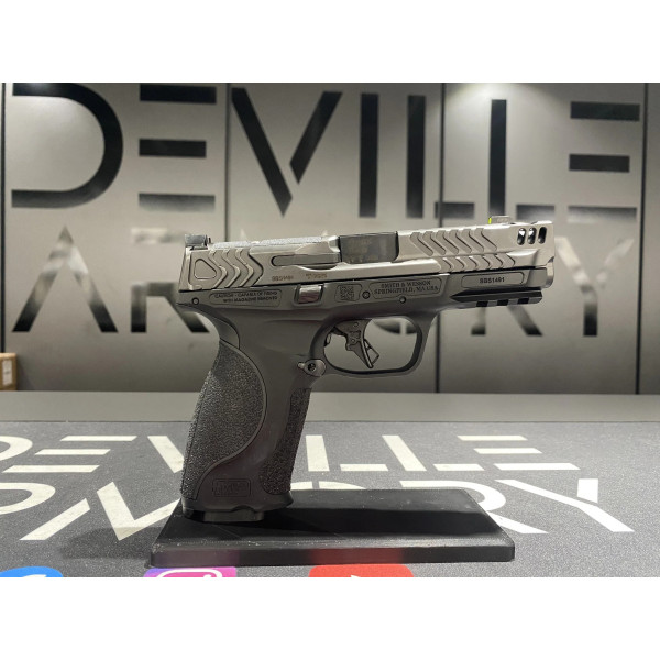 Pistolet Performance Center M&P9 M2.0 Metal Carry Comp 9x19  Chez DEVILLE ARMORY. Votre armurerie en ligne.