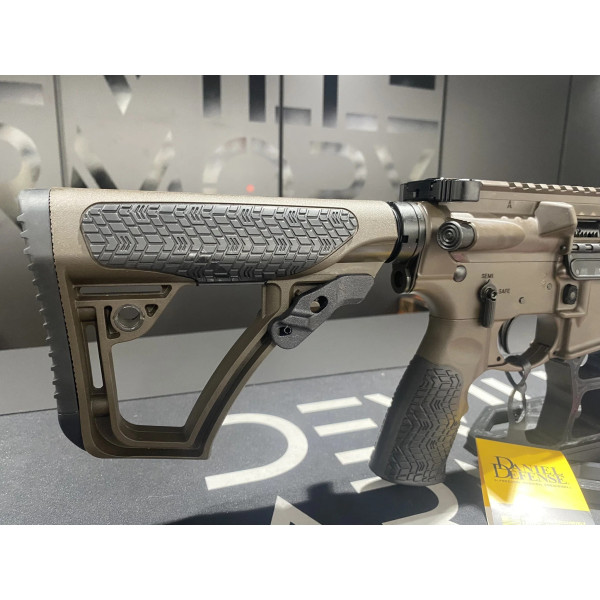 Carabine AR15 DANIEL DEFENSE MK18 10.3'' Brown  Chez DEVILLE ARMORY. Votre armurerie en ligne.