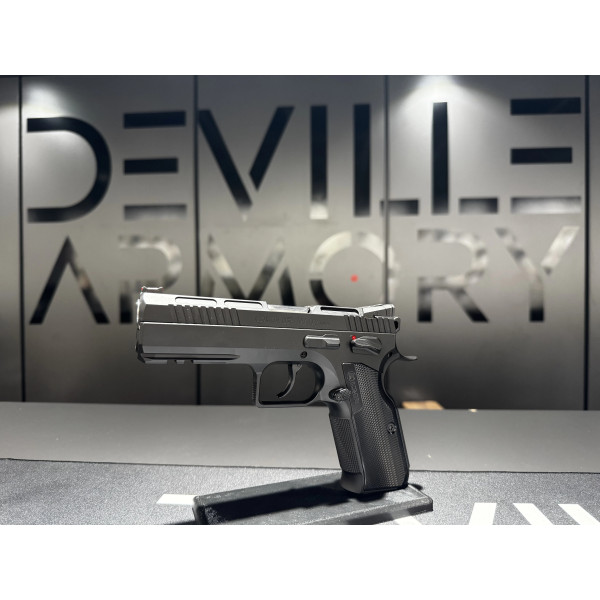 Pistolet KMR W-02 UMBRA 4.5 9x19 OFFRE FIN DE SERIE  Chez DEVILLE ARMORY. Votre armurerie en ligne.