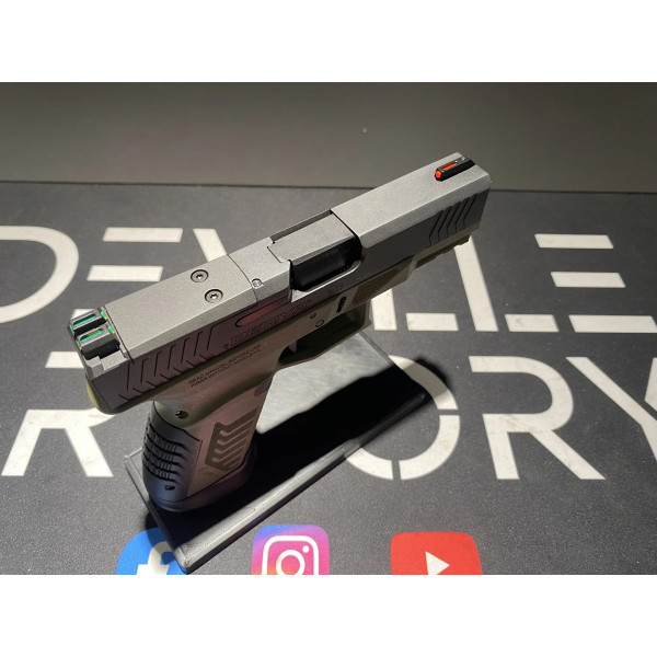 Pistolet DERYA DY9  NOIR/VERT OR 9x19  Chez DEVILLE ARMORY. Votre armurerie en ligne.