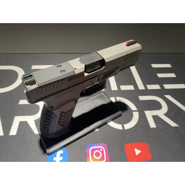 Pistolet DERYA DY9 GRIS OR 9x19  Chez DEVILLE ARMORY. Votre armurerie en ligne.