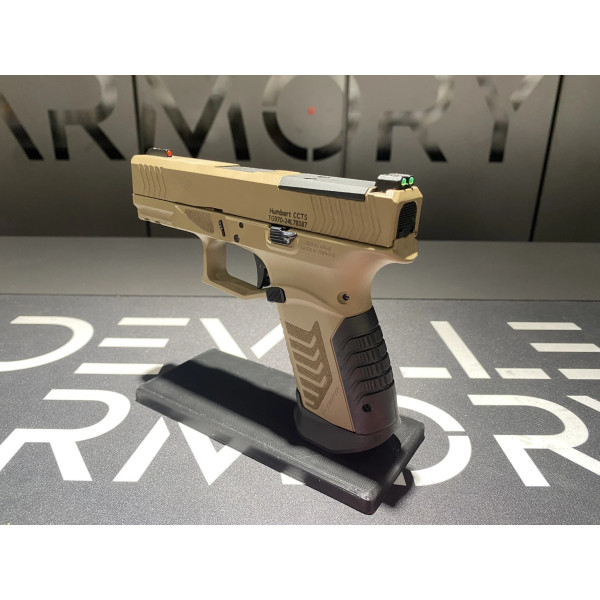 Pistolet DERYA DY9 FDE OR 9x19  Chez DEVILLE ARMORY. Votre armurerie en ligne.