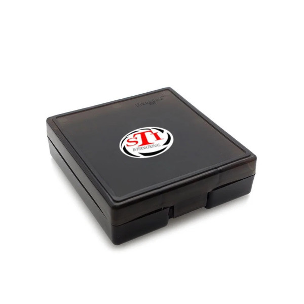 Autocollant logo STI, 30x20mm  Chez DEVILLE ARMORY. Votre armurerie en ligne.