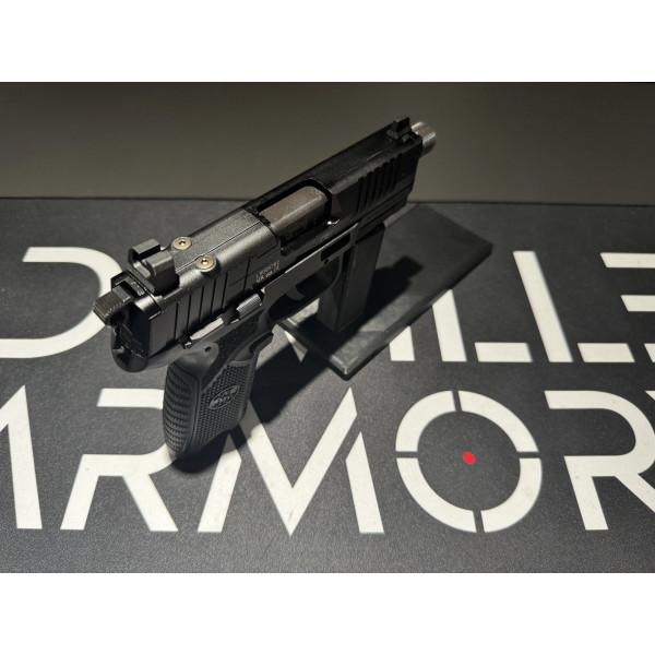 FN502 TACTICAL BLACK CALIBRE 22LR  Chez DEVILLE ARMORY. Votre armurerie en ligne.