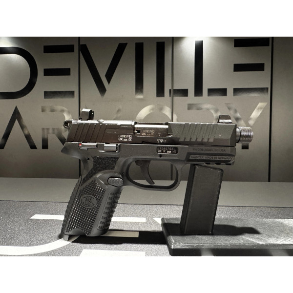 FN502 TACTICAL BLACK CALIBRE 22LR  Chez DEVILLE ARMORY. Votre armurerie en ligne.