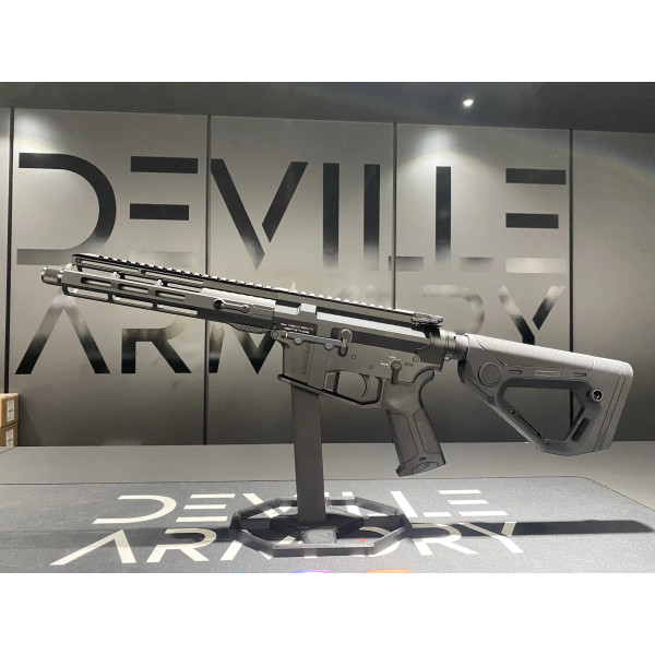 Carabine HERA ARMS type AR15 cal. 9x19 10''  Chez DEVILLE ARMORY. Votre armurerie en ligne.