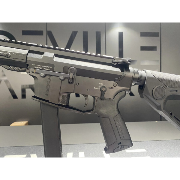 Carabine HERA ARMS type AR15 cal. 9x19 10''  Chez DEVILLE ARMORY. Votre armurerie en ligne.