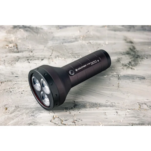 LAMPE P18R SIGNATURE 4500 LUMEN