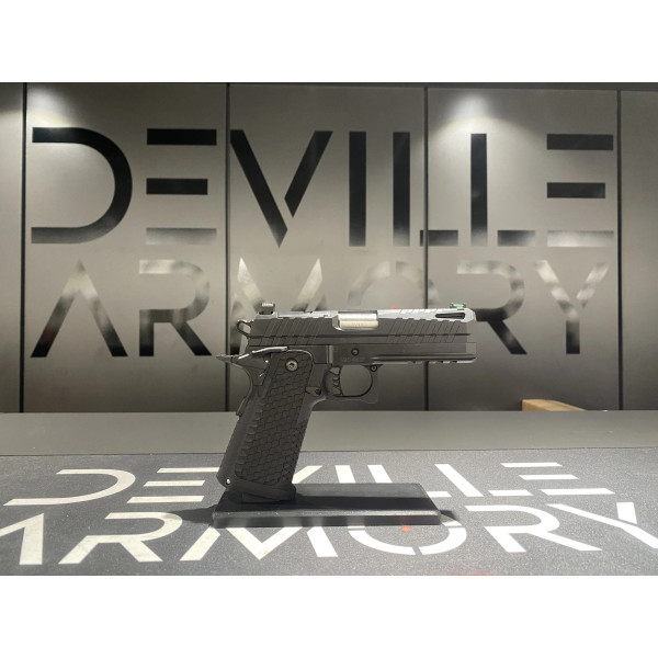 Pistolet Apollo 11 Compact Noir 9x19  Chez DEVILLE ARMORY. Votre armurerie en ligne.