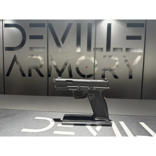 Pistolet Falcon 9XC Black - Calibre 9X19  Chez DEVILLE ARMORY. Votre armurerie en ligne.