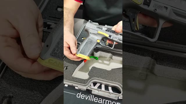 Voir la vidéo : Unboxing Pistolet Canik Sfx Rival Grey 9x19
