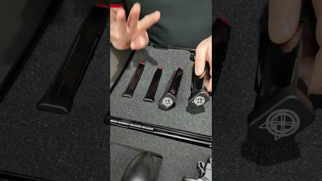 Voir la vidéo : Unboxing Pistolet Tanfoglio Stock 3 Xtreme Cal 9x19