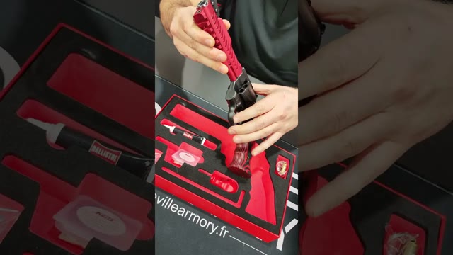 Voir la vidéo : Unboxing Revolver Korth Nxa 357mag 8 Coups 6'