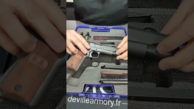 Voir la vidéo : Unboxing Pistolet Tisas Zig M 1911 A1 9x19 Noir