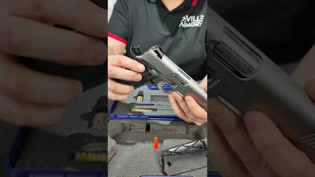 Voir la vidéo : Unboxing Pistolet Tisas Zig Pc 1911 Inox Cal 9x19